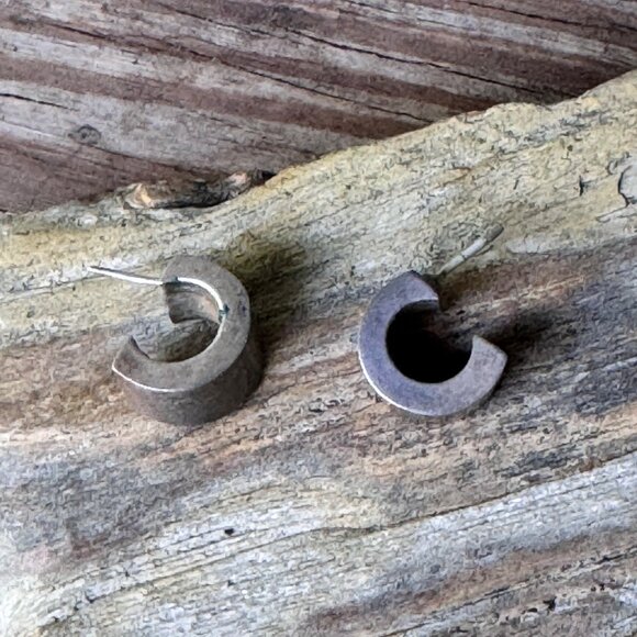 Sterling Silver C-Shaped Hoop Earrings 4,81g - Picture 1 of 4